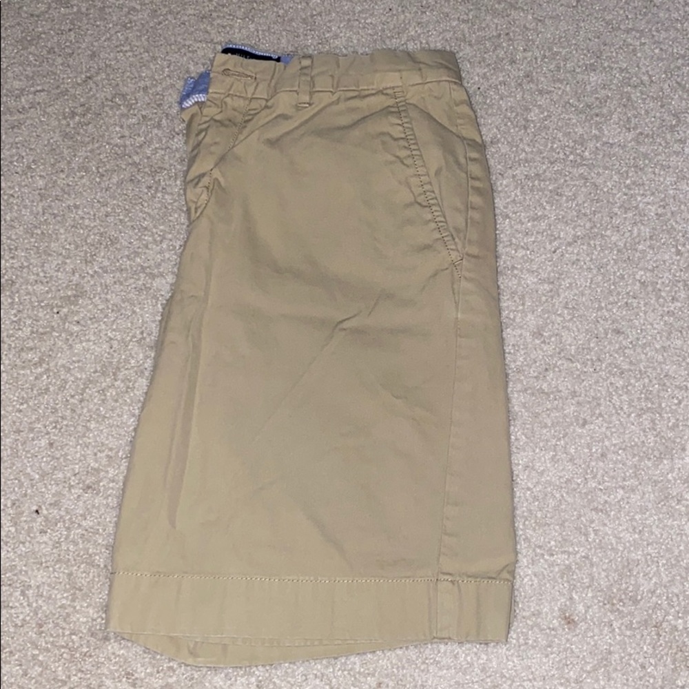 Tommy Hilfiger Classic Fit Khaki Shorts